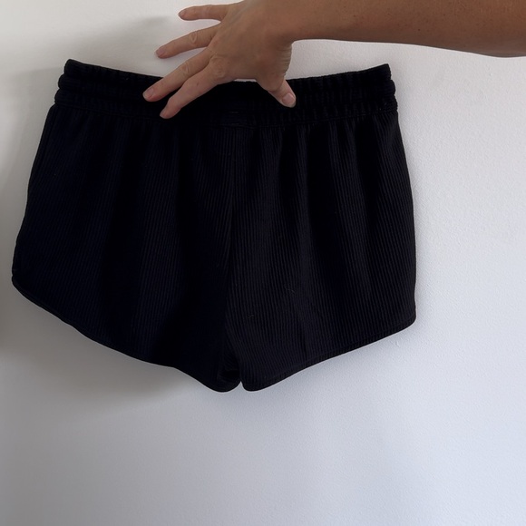 Adidas hot short, atheltic style size small - Picture 7 of 8